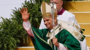 el-papa-a-los-jovenes:-sean-constructores-de-puentes-en-un-mundo-dividido