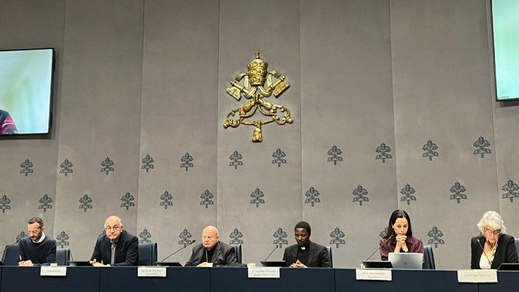 «Restarting of Economy» en Castel Gandolfo para un Jubileo de la Economía «restarting-of-economy»-en-castel-gandolfo-para-un-jubileo-de-la-economia